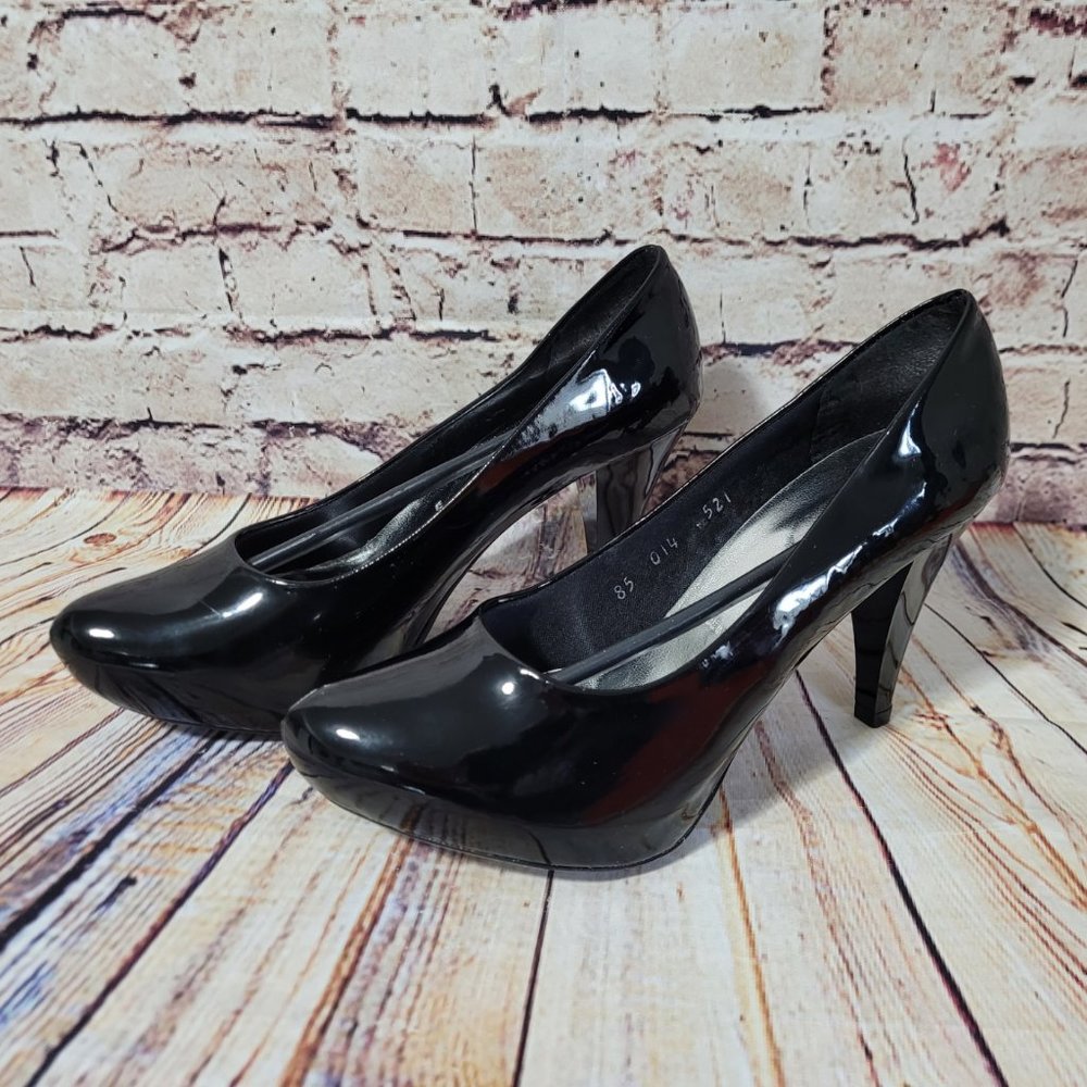 Gabriella Rocha Quilla Patent Platform Pumps - Picture 1 of 11